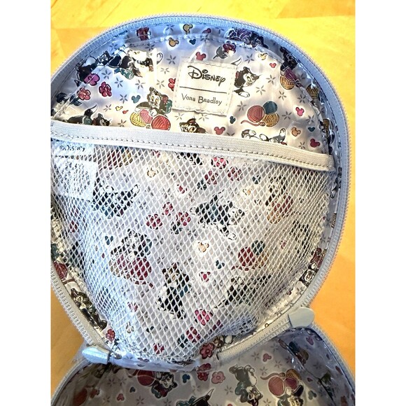 Disney Vera Bradley Mickey Mouse Piccadilly Paisley Whimsy Cosmetic Case(NEW) - Picture 9 of 9